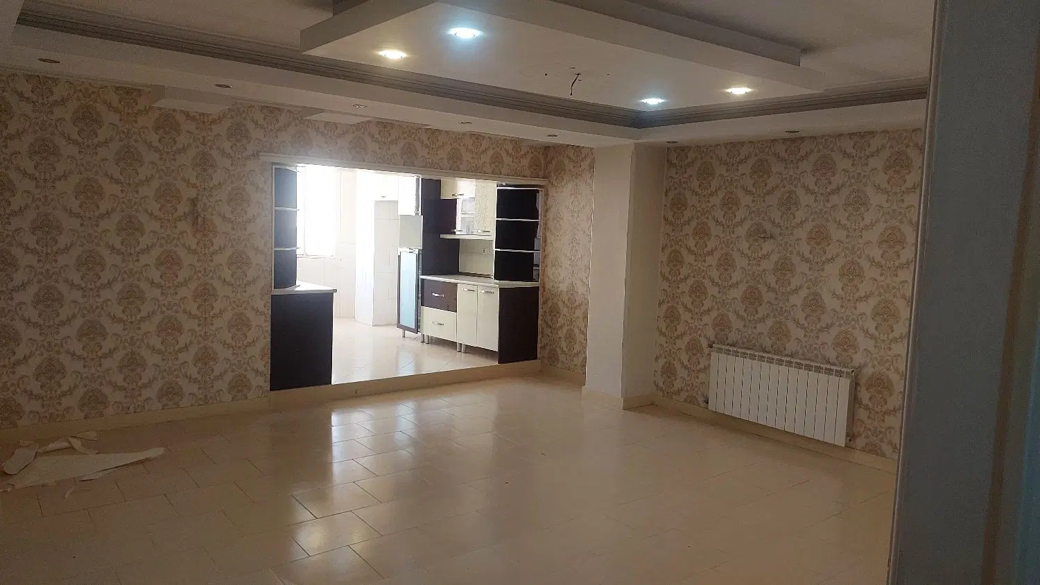 ۹۵متری سنددار شاهین ویلا ۱۰سال ساخت فول امکانات