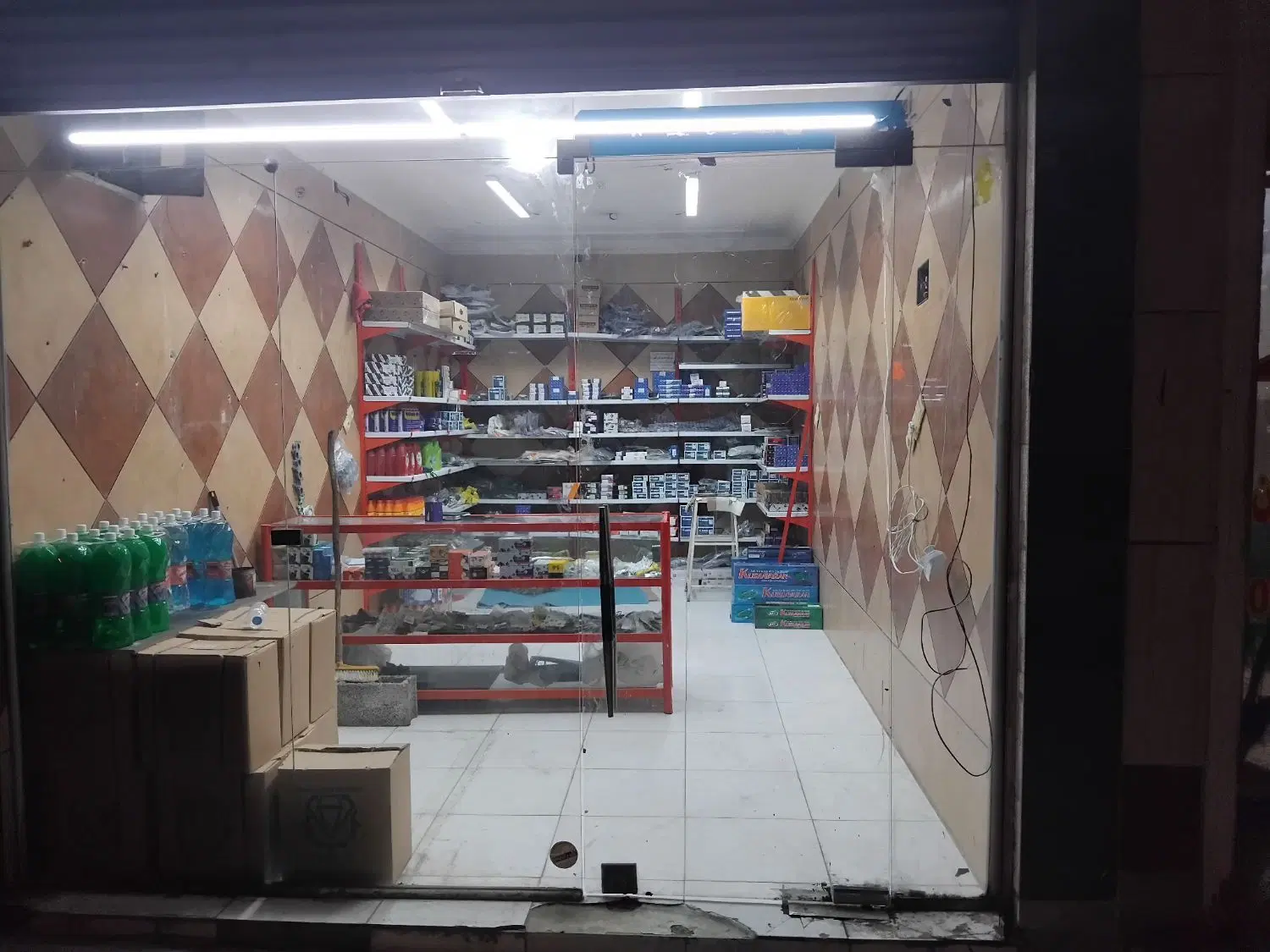 فروش مغازه در اتوبان بقایی