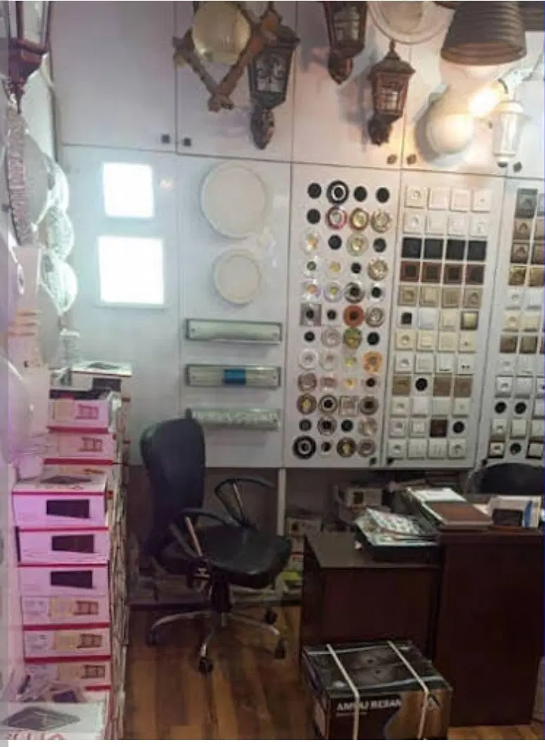 مغازه ۱۲ متری