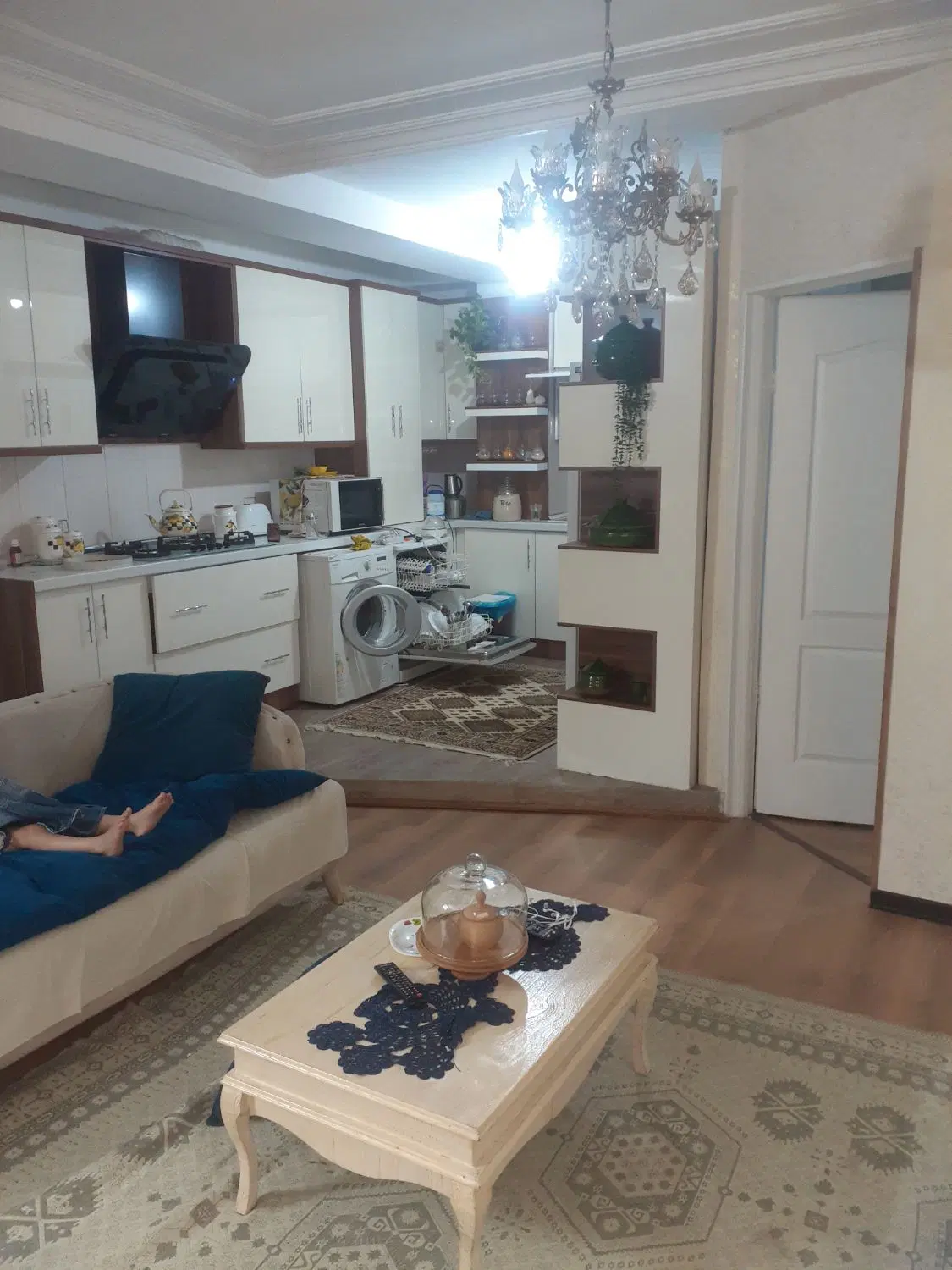 اپارتمان ۹۸ متر در خیابان حافظ مصطفی خمینی