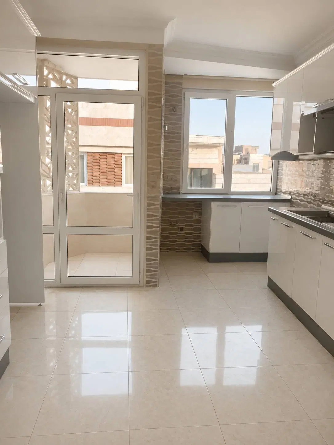 فروش آپارتمان کلیدنخورده فول امکانات پارکینگ باوام