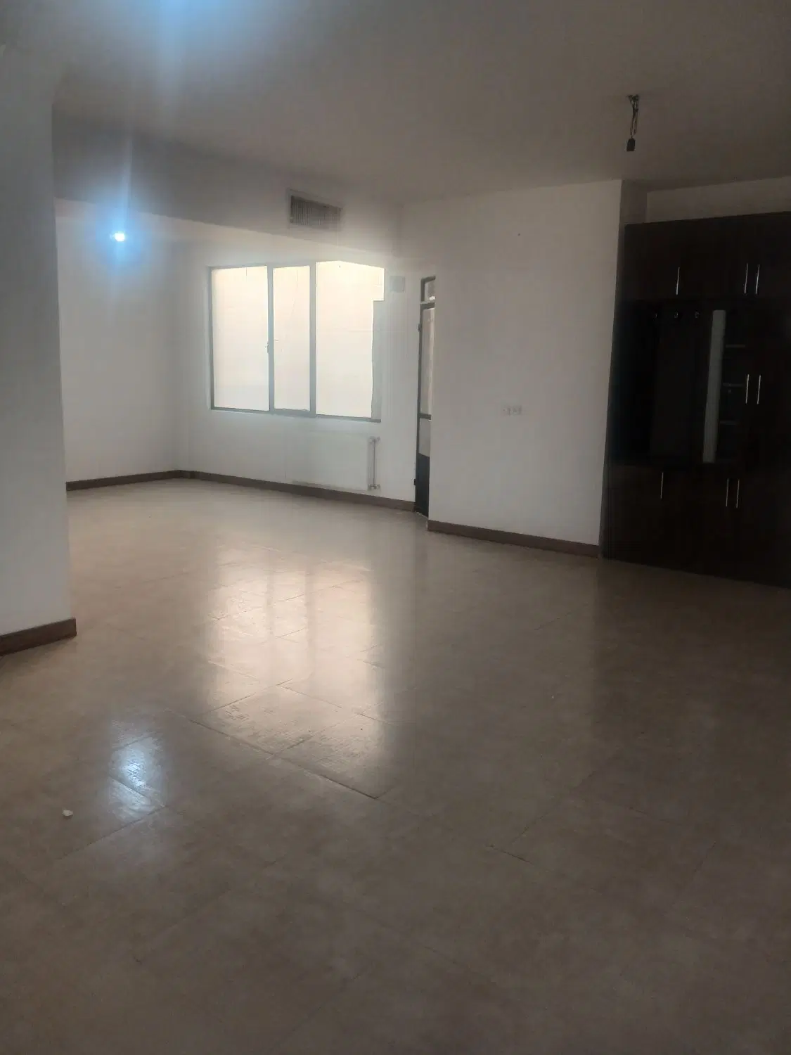 آپارتمان ۱۱۵متر تخلیه طبقه۲ در حد نوساز خیابان پیک
