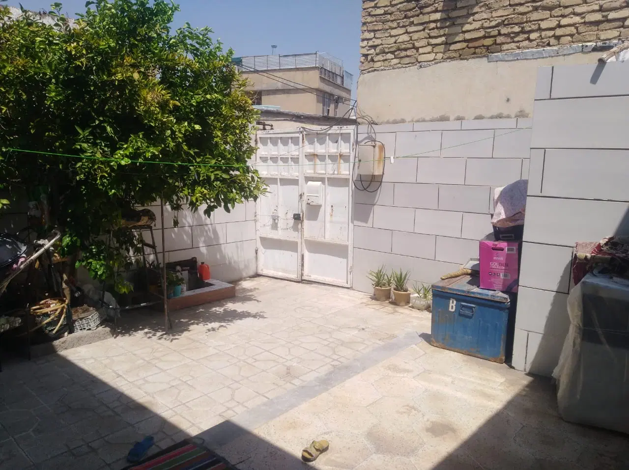 منزل تمیز، کشن کوچه هشت شهیدجانعلیپور، شیراز