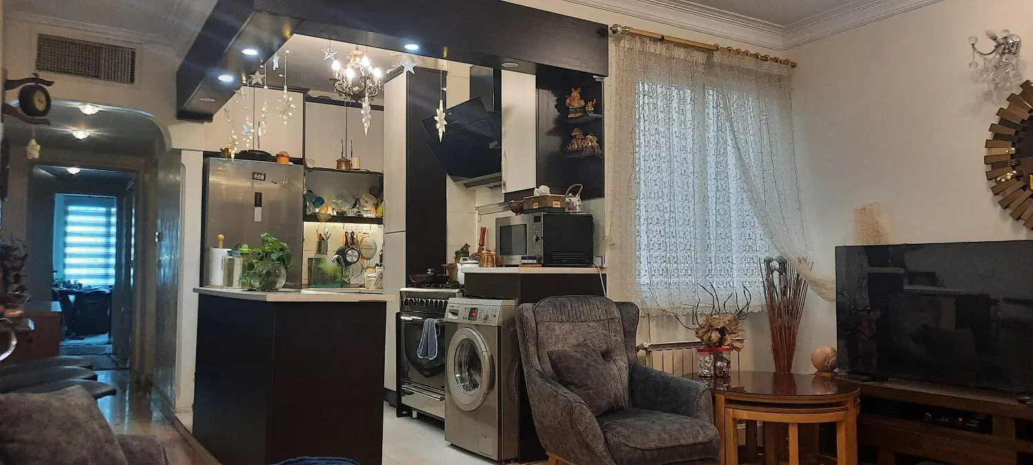 75 متر مرزداران خیابان ناهید