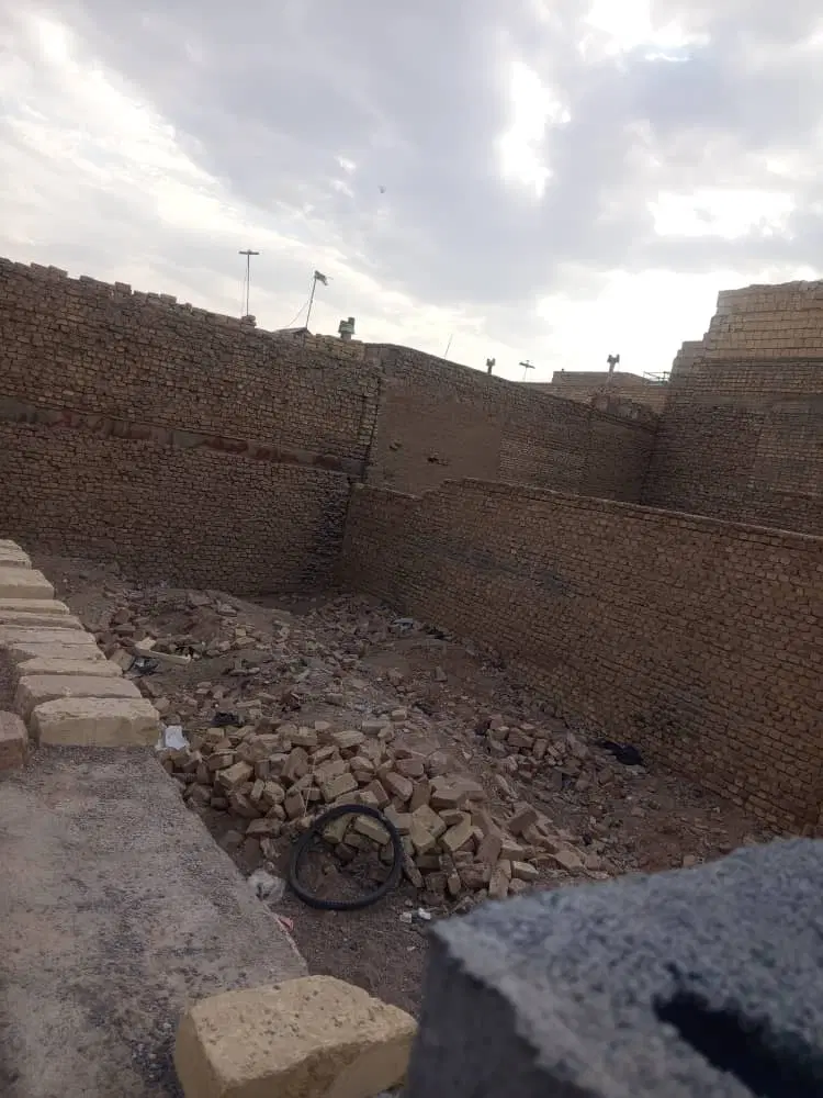 زمین فروشی