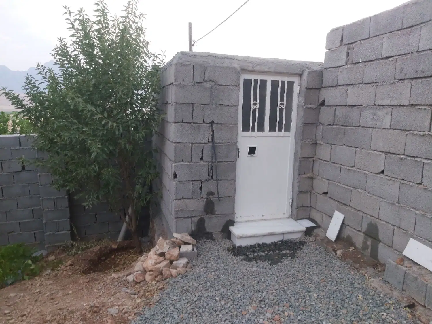 ۱۰۰۰ متر باغ در میاندربند