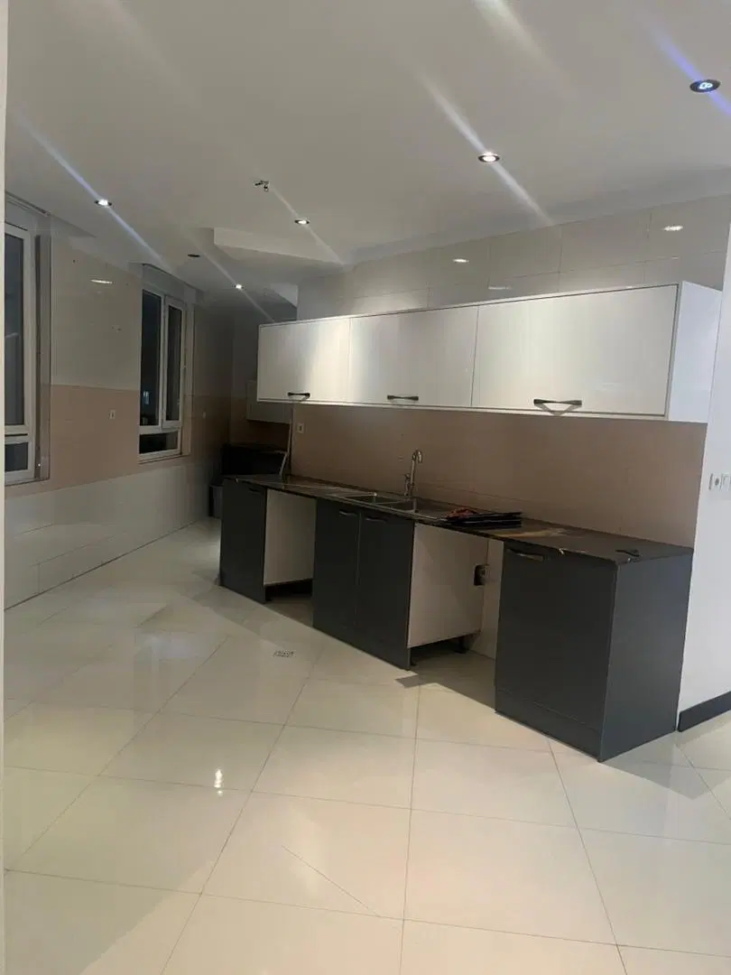 اپارتمان ۱۱۰ متری دو خواب