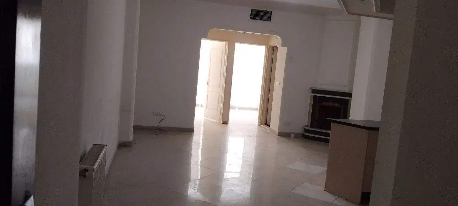 ۶۰ متر دو خواب ط اول تخلیه