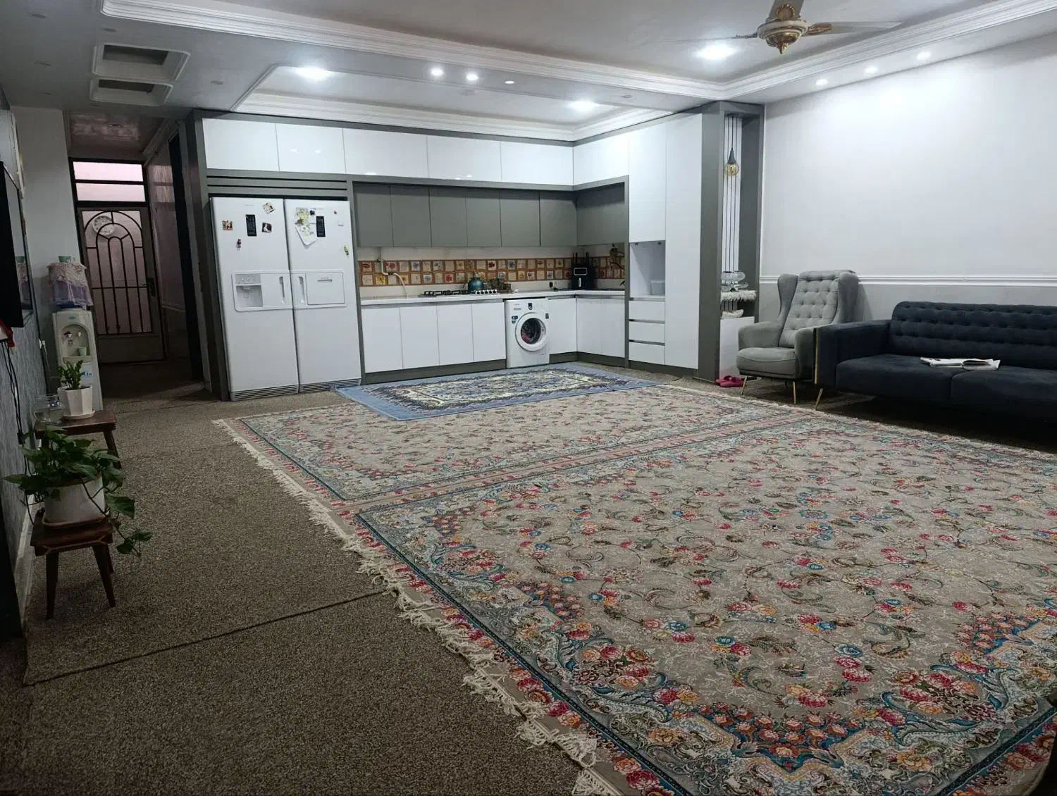 خانه ویلایی ۲۲۰متری سقف آزاد