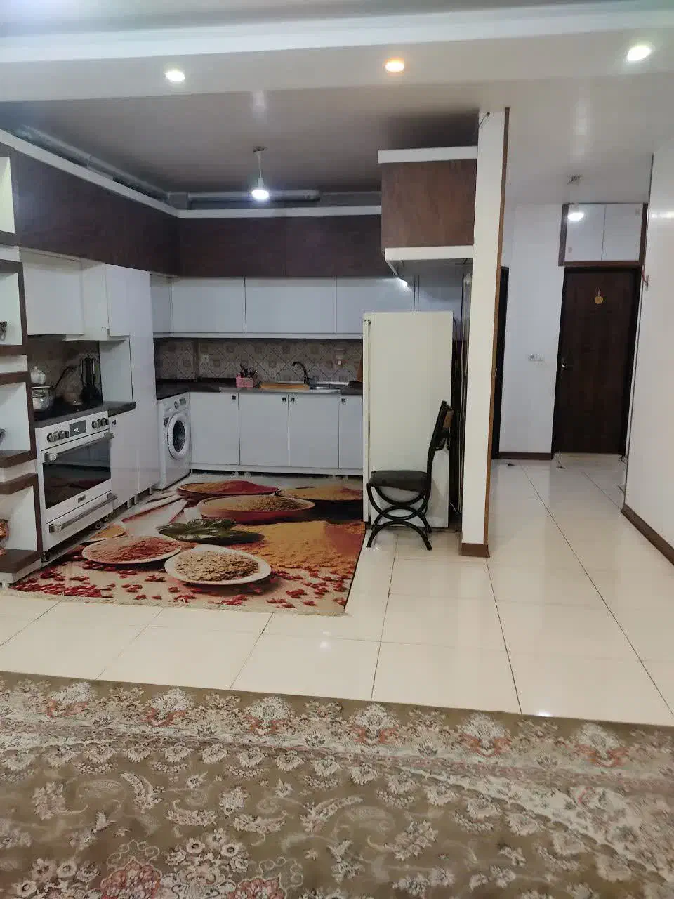 خونه سه خواب شیک در شهر ابریشم