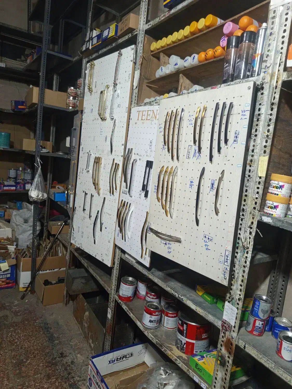 واگذاری  مغازه رنگ و ابزار و یراق فعال