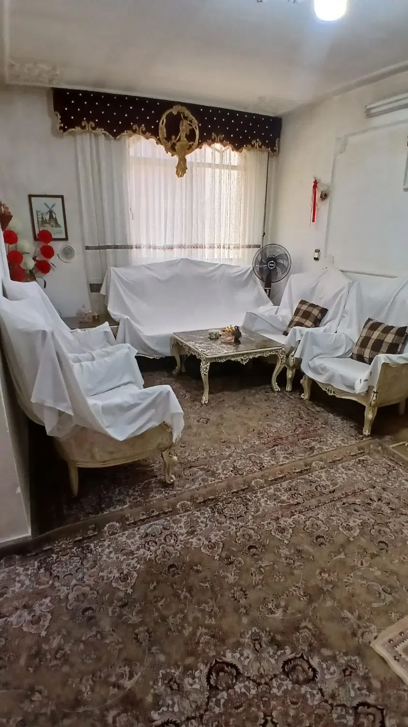 رهن و اجاره آپارتمان 50 متری 1خوابه طبقه دوم صفا