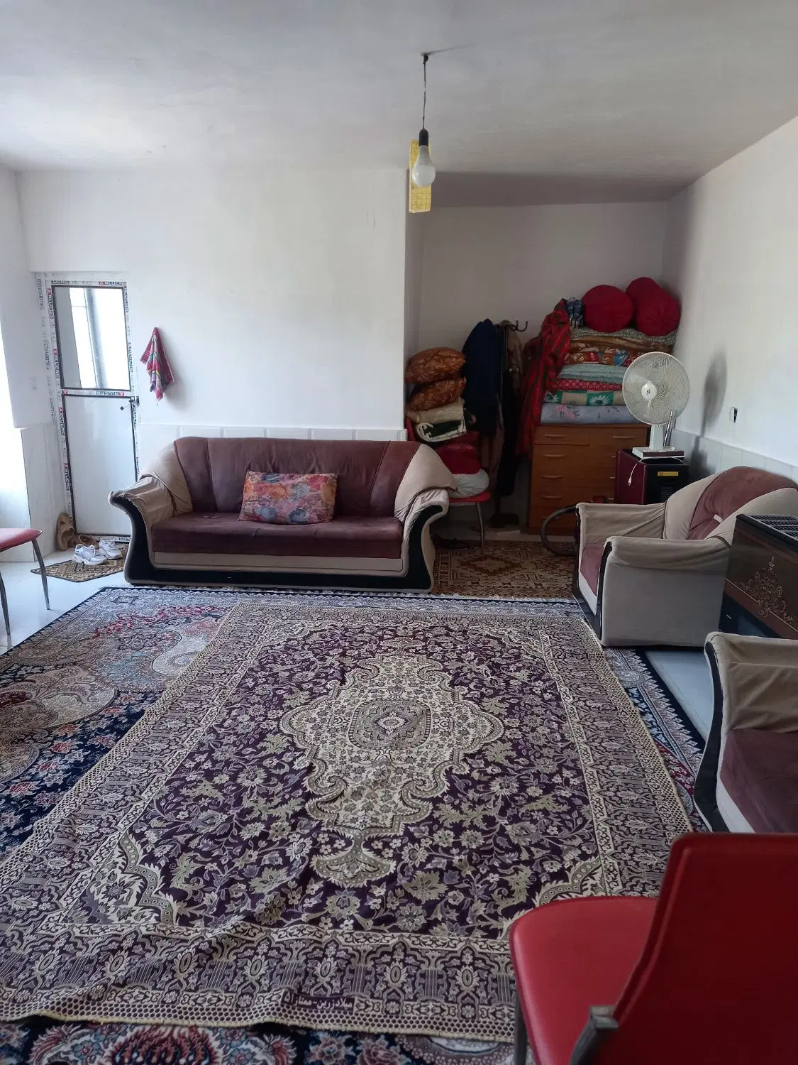 خونه به همراه سوله مرغداری کلاته نقی