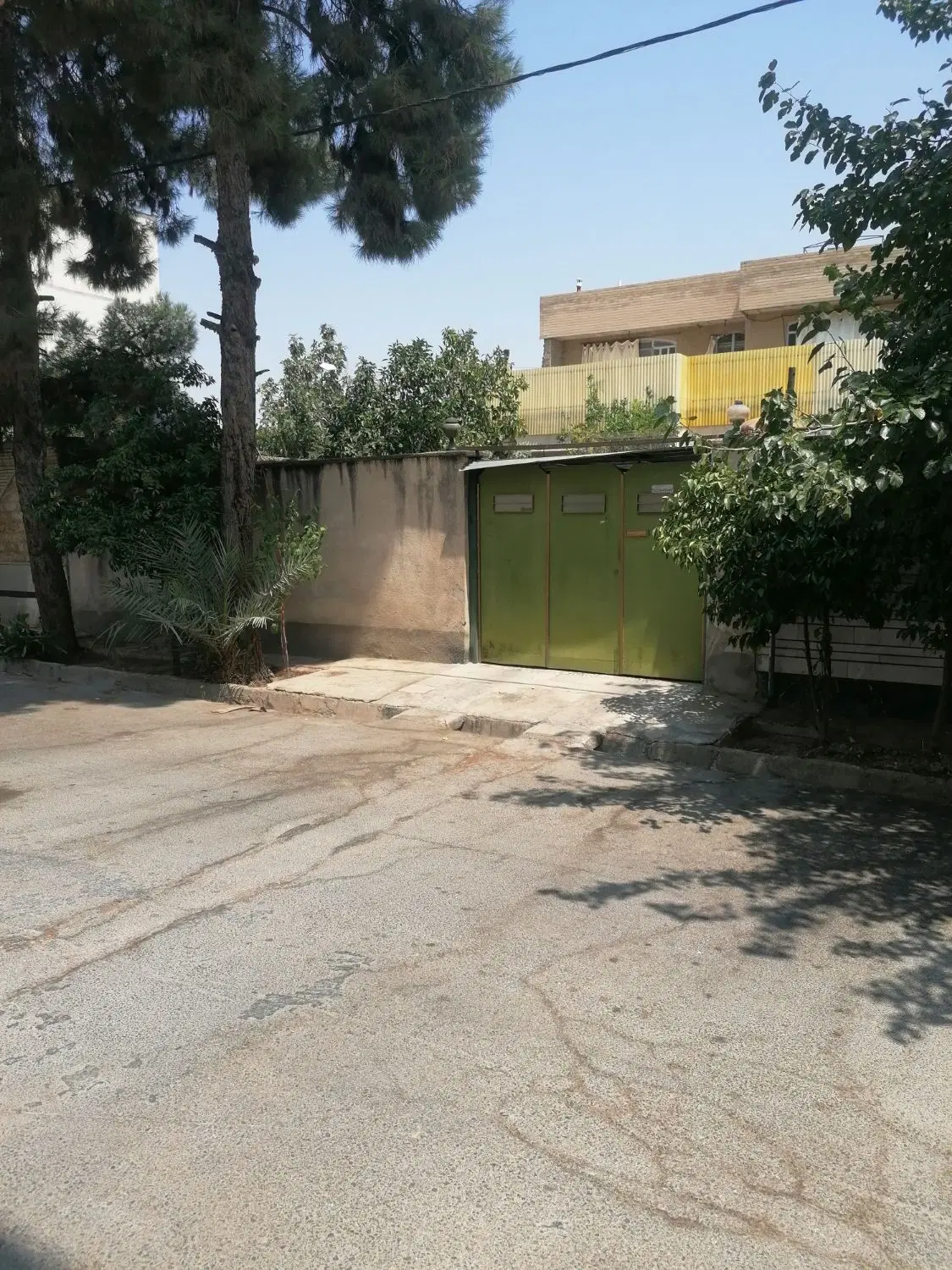 فروش ویلایی 300 متری دو طبقه