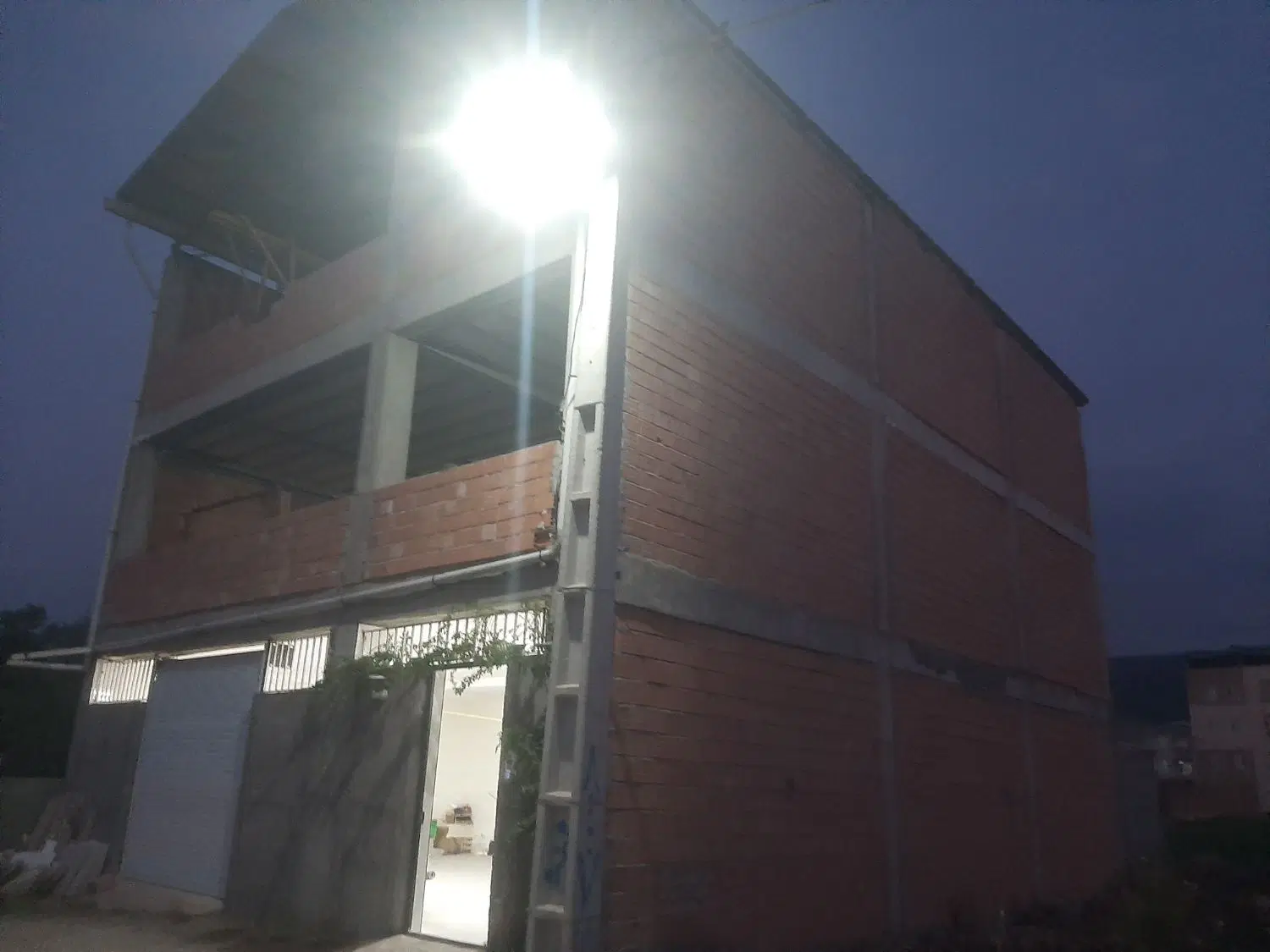 ساختمان ۳واحدی