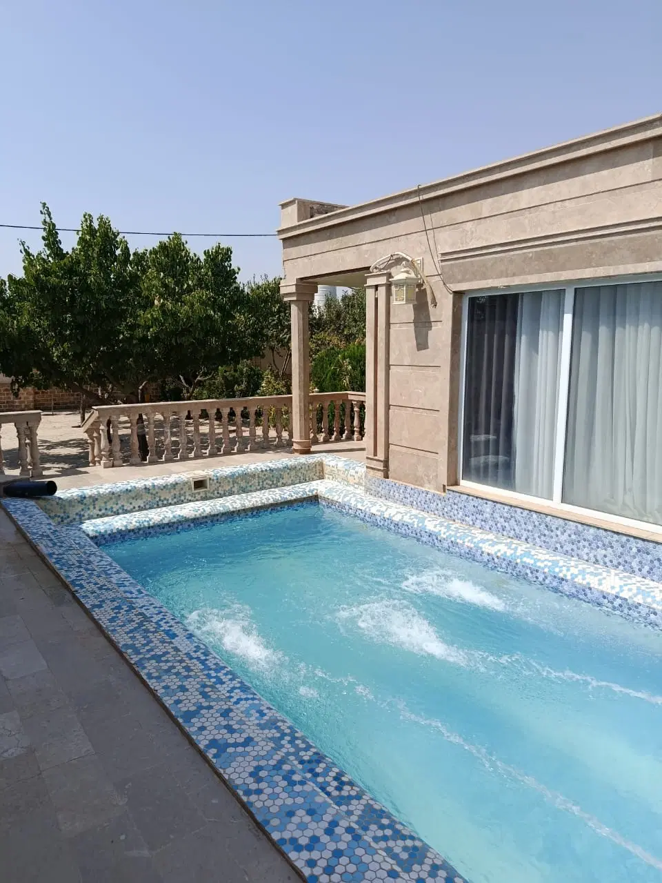 استخر تابستانه رامجین