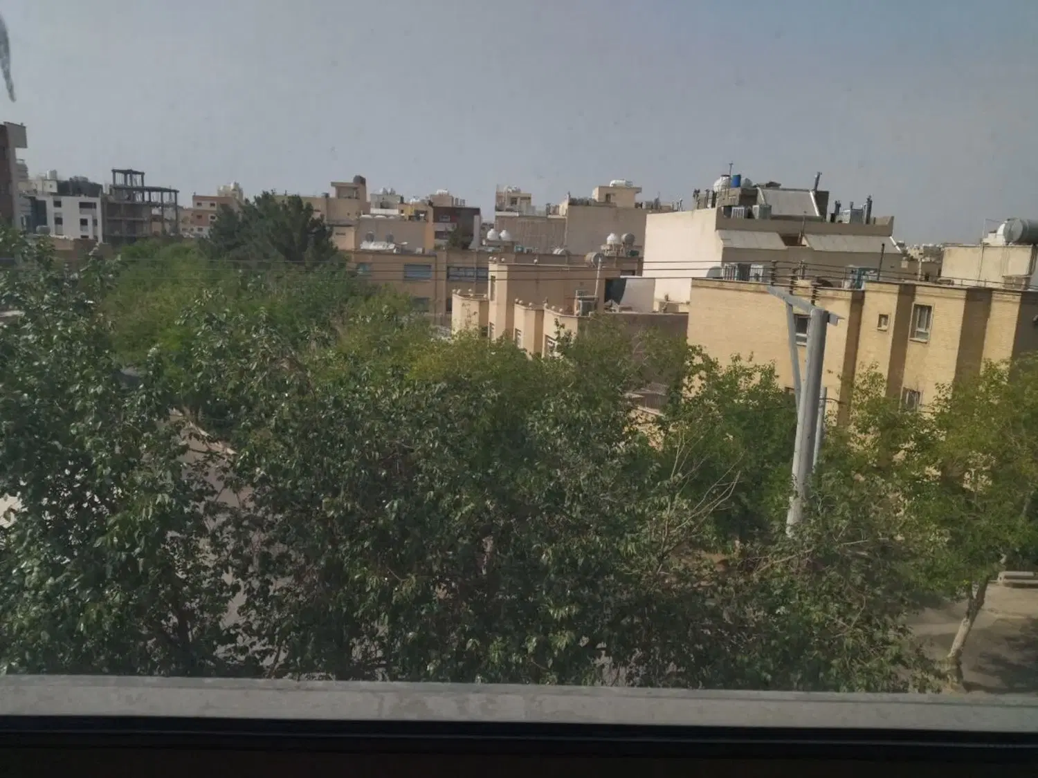 ۶۰۰ متر زمین شمالی عرض ۲۰ نیرو حوایی