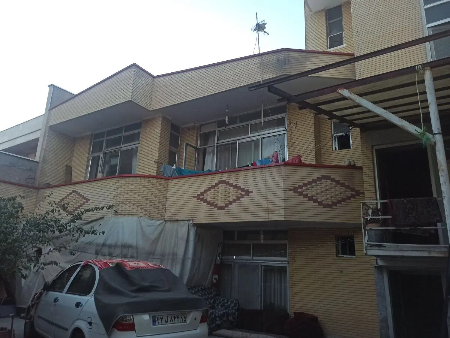 خانه تجاری مسکونی ویلایی بر آزادی