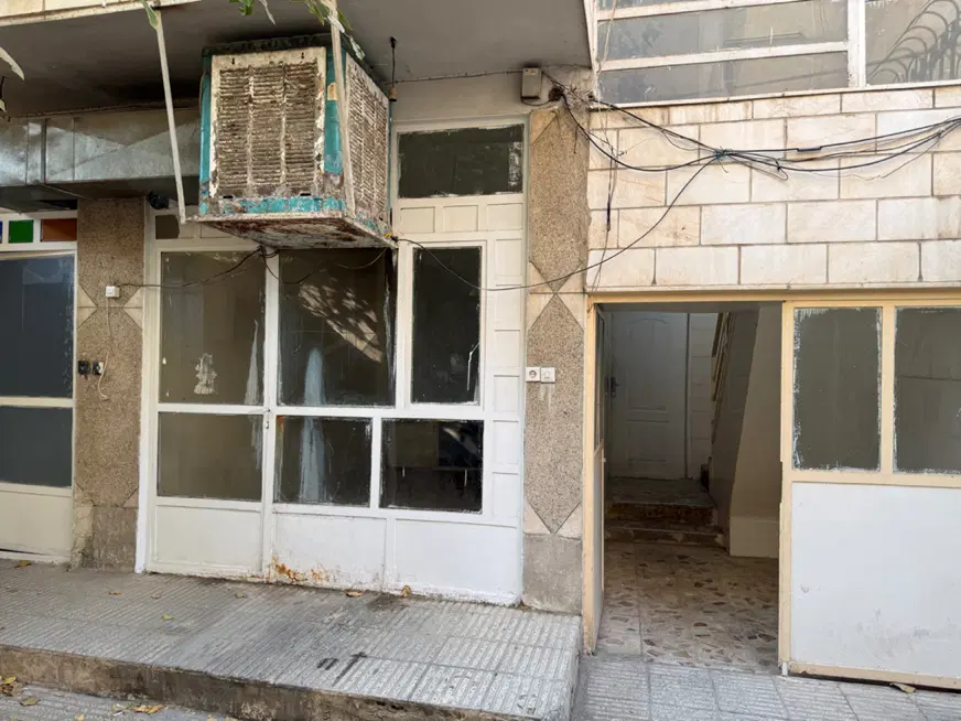 خانه کلنگی ۱۲۵ م بر ۹ دردو‌طبقه ونیم
