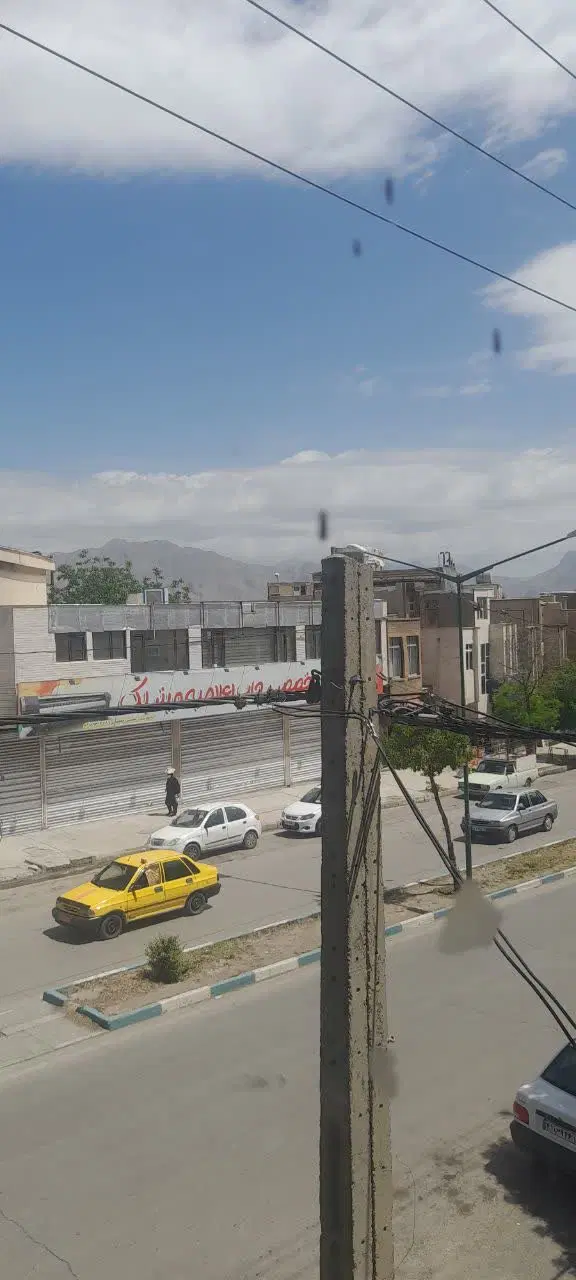 ساختمان معراجی با موقعیت تجاری