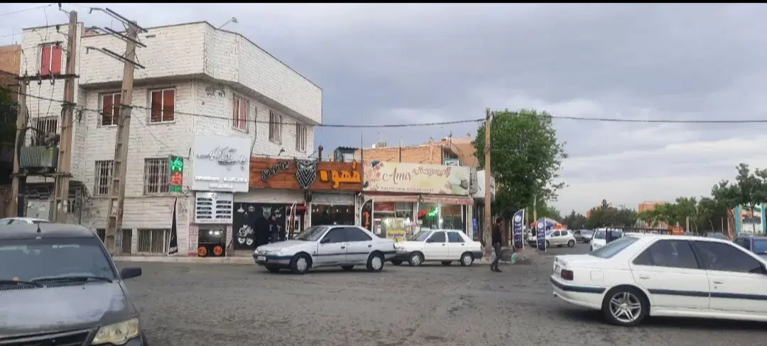 اجاره مغازه ۳۵ متری نبش چهارراه اول شیرودی