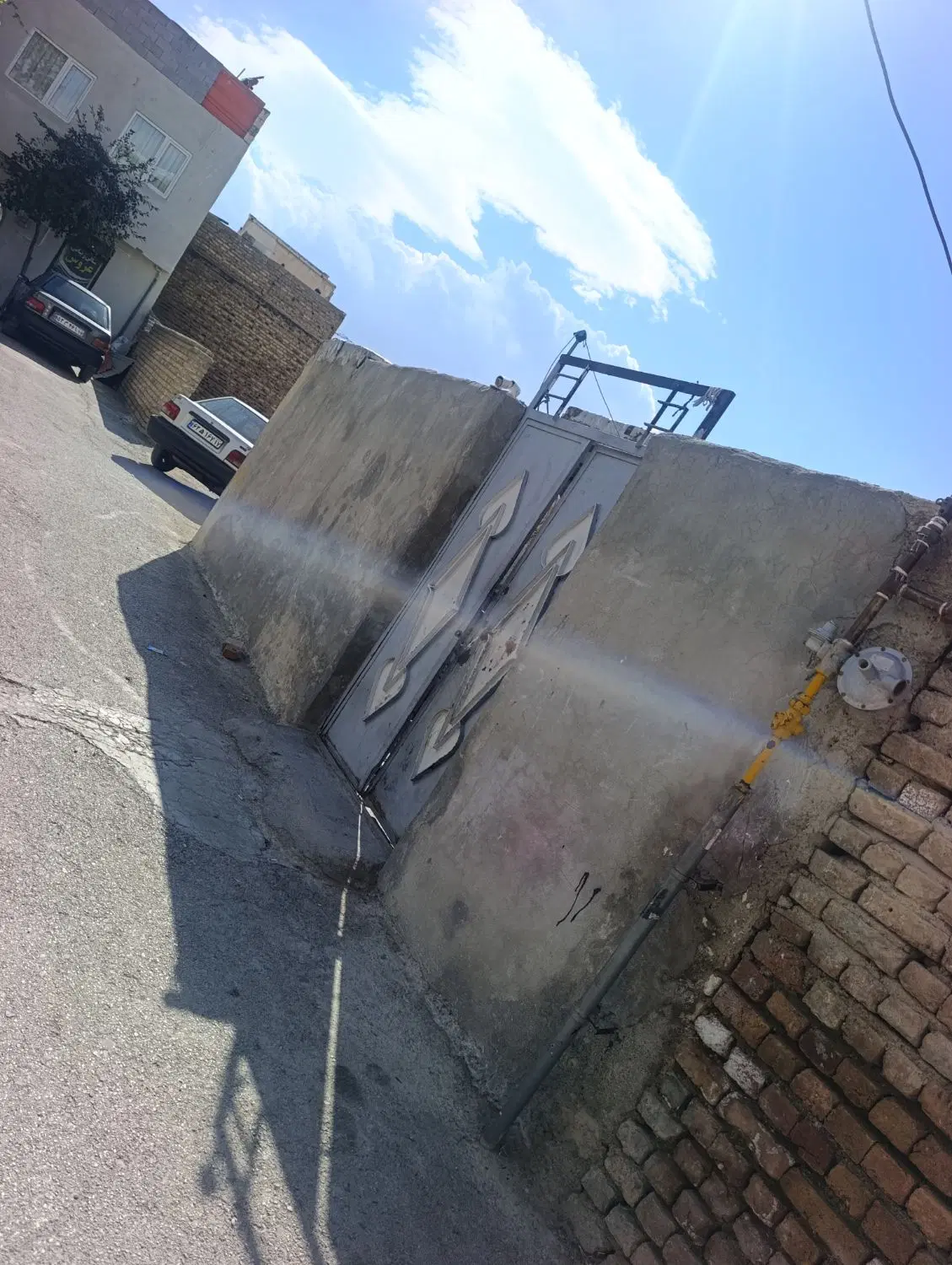حیاط مسکونی 70متر