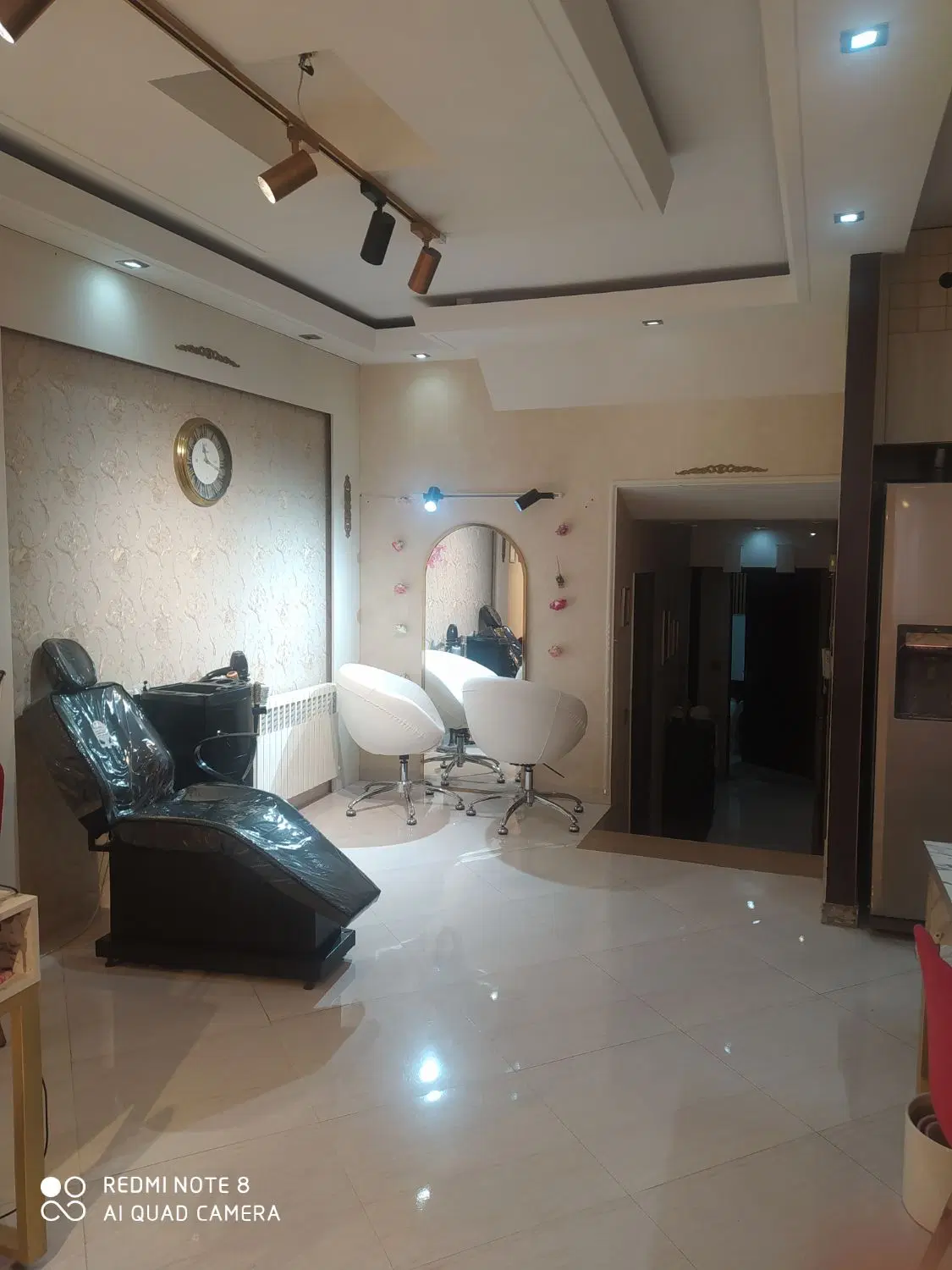 اجاره لاین رنگ و کراتین در هنرستان