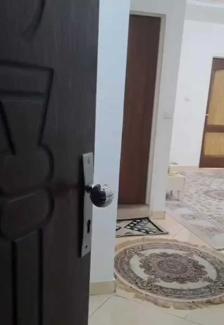 *۷۵ متری خوش نقشه فول امکانات*نما رومی آفتاب گیر*
