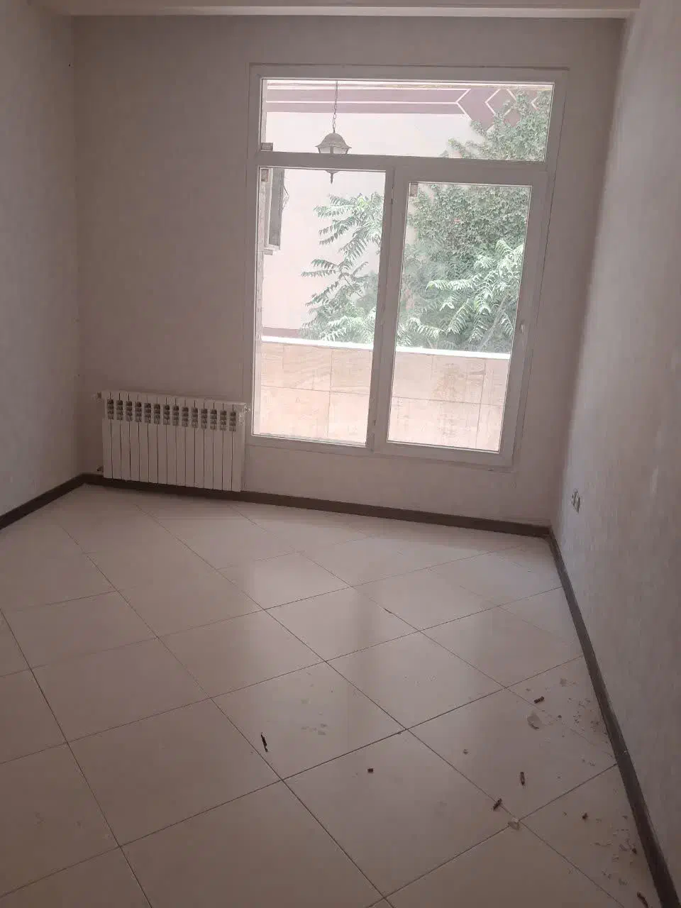دفتر کار خیابان نسترن ۱۴۰متر مناسب مطب و شرکت