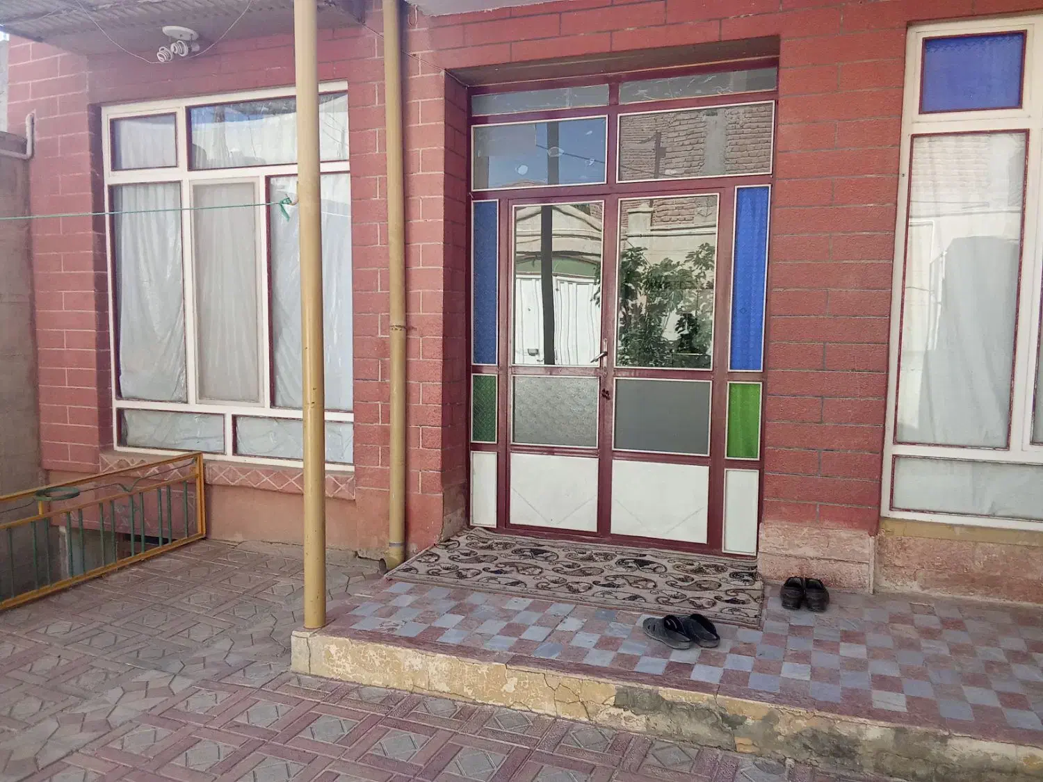 خانه در خیابان نویدی