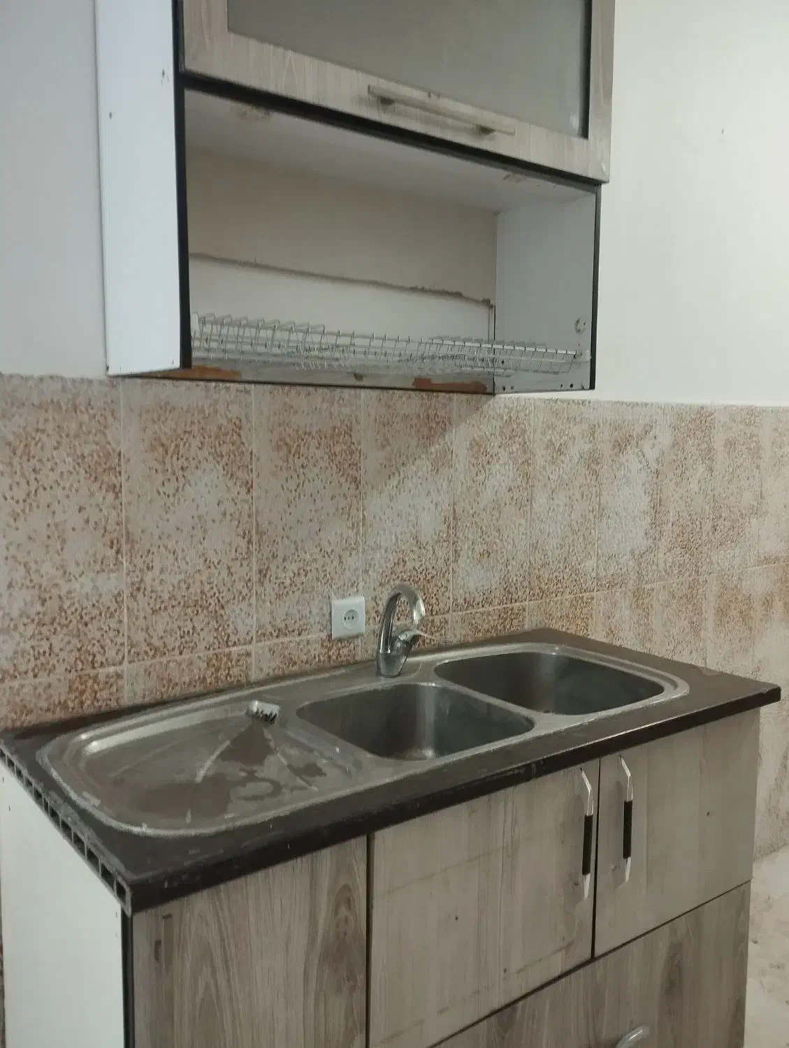 ویلایی تمیز دربست کامل