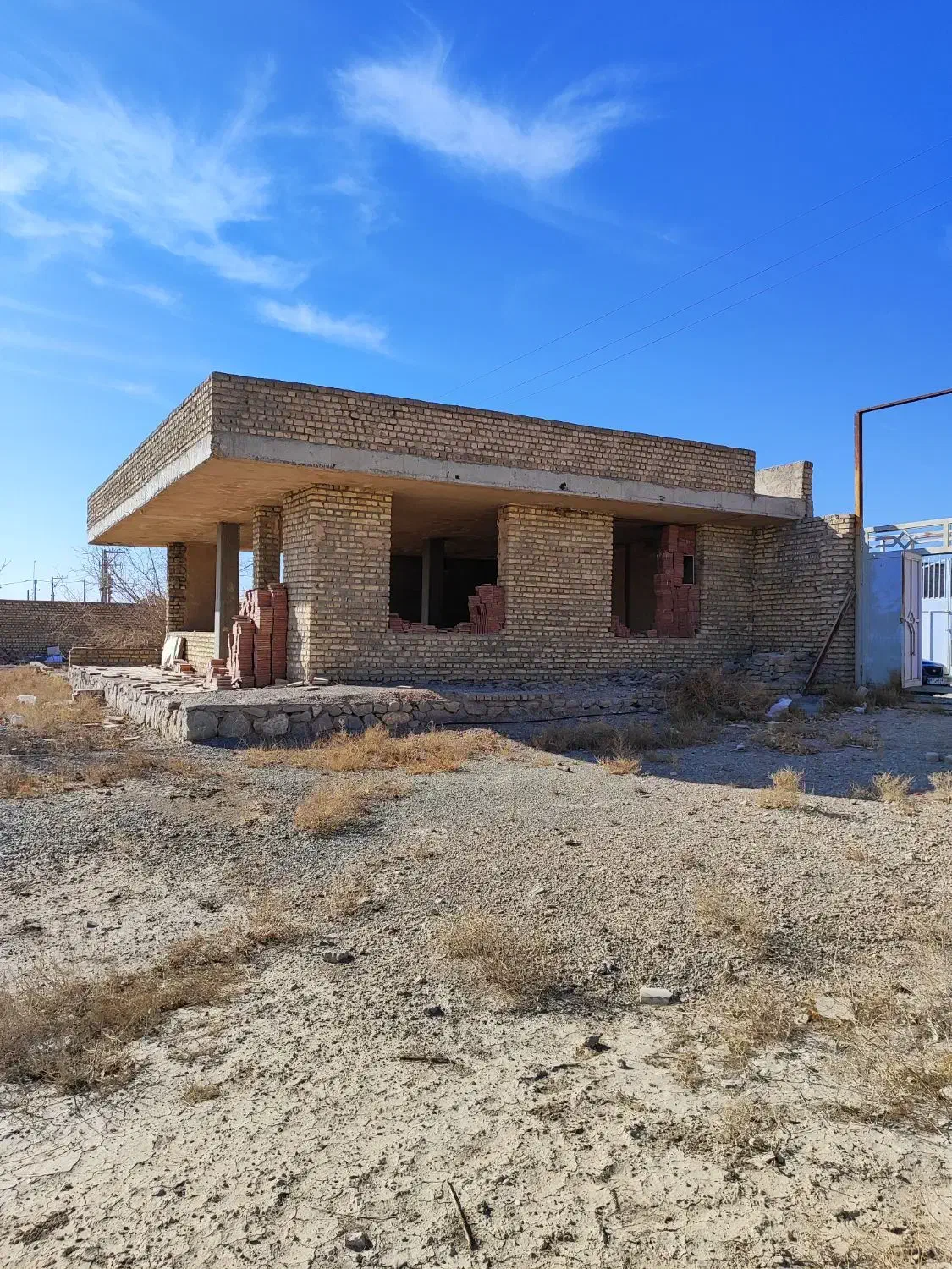 زمین مسکونی
