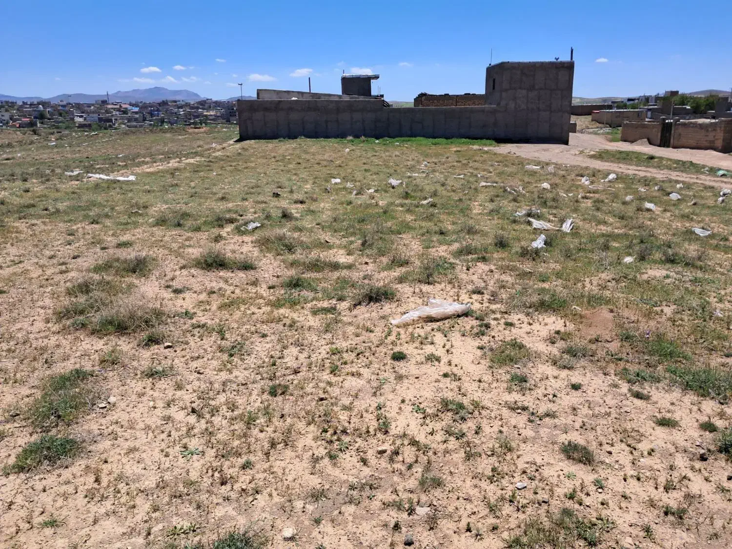 زمین فروشی خوش قواره