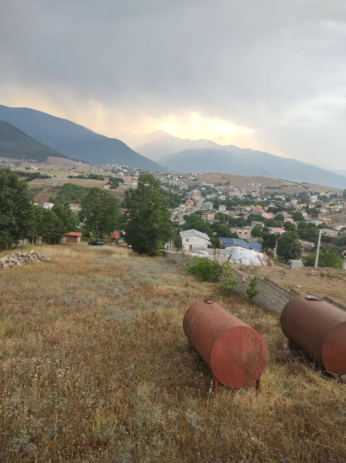 زمین ۱۵۳۴ متر کلاردشت