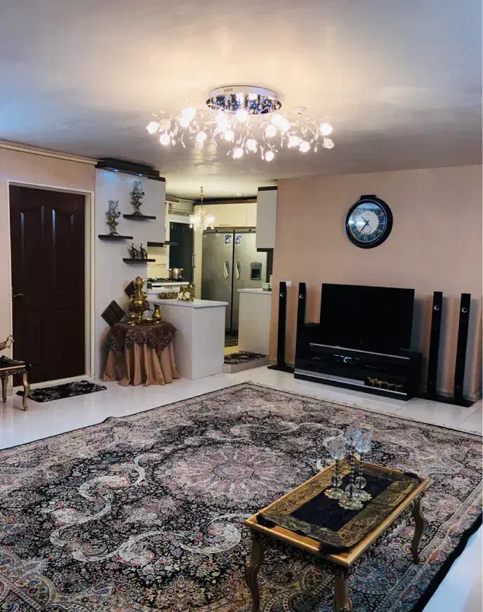 آپارتمان ۹۰ متری _ خوش‌نور و موقعیت عالی