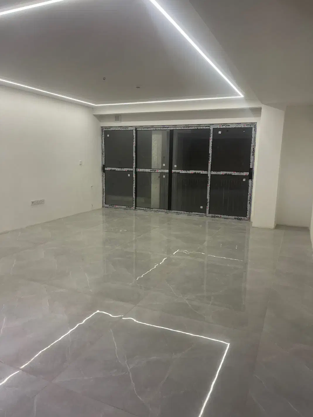واحد ۱۰۵متری شخصی ساز _تاپ لوکیشن