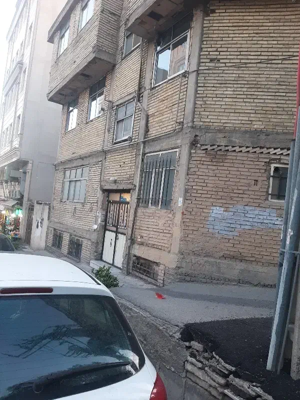 ۲۴۰متر کلنگی فروش ۳بر