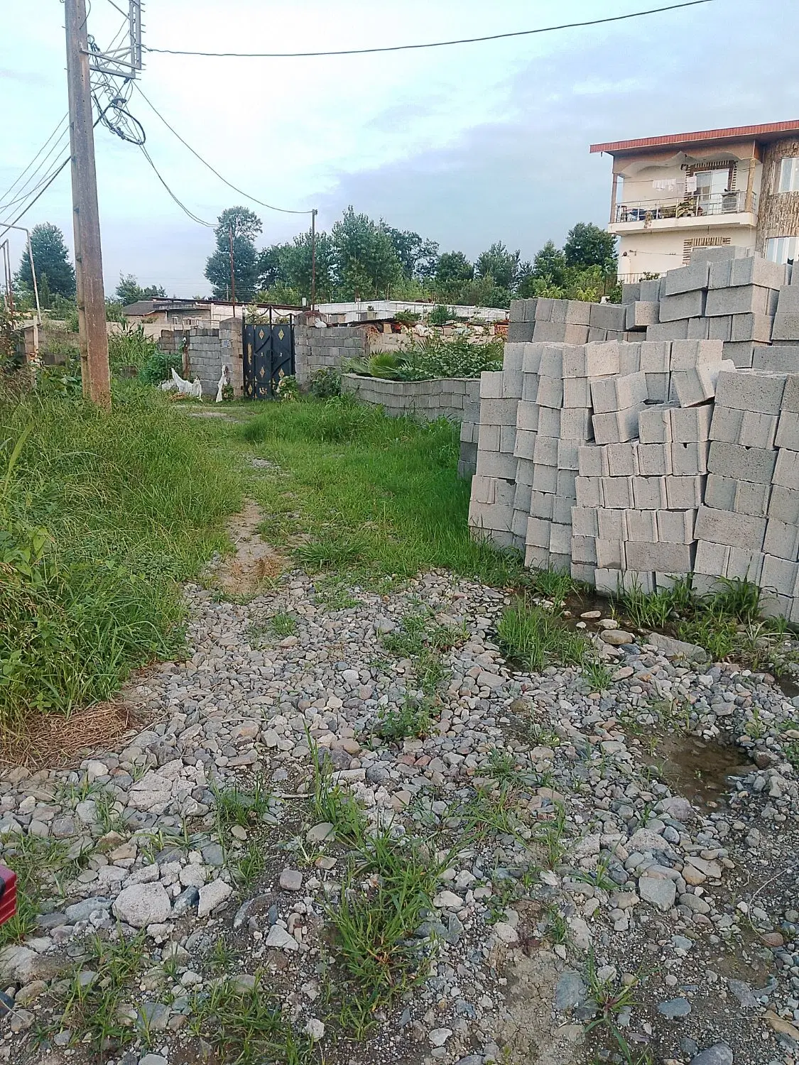 زمین ۲۵۰متری قابل ساخت