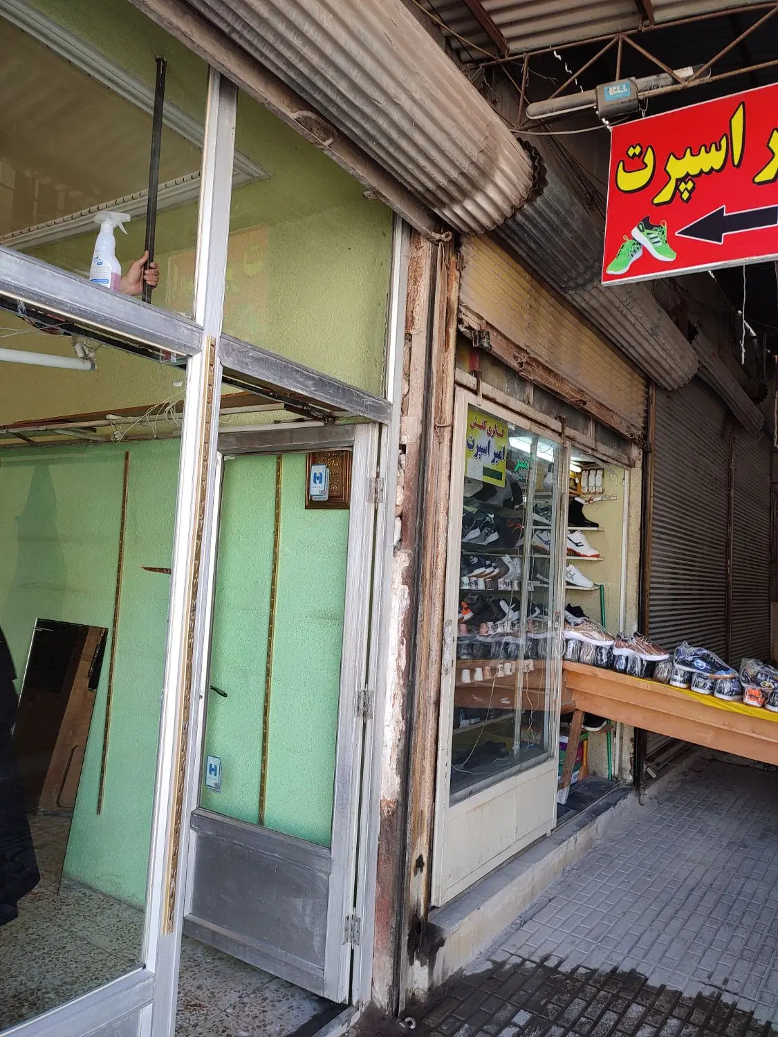 مغازه 12 متر سرقفلی کوچه کفش