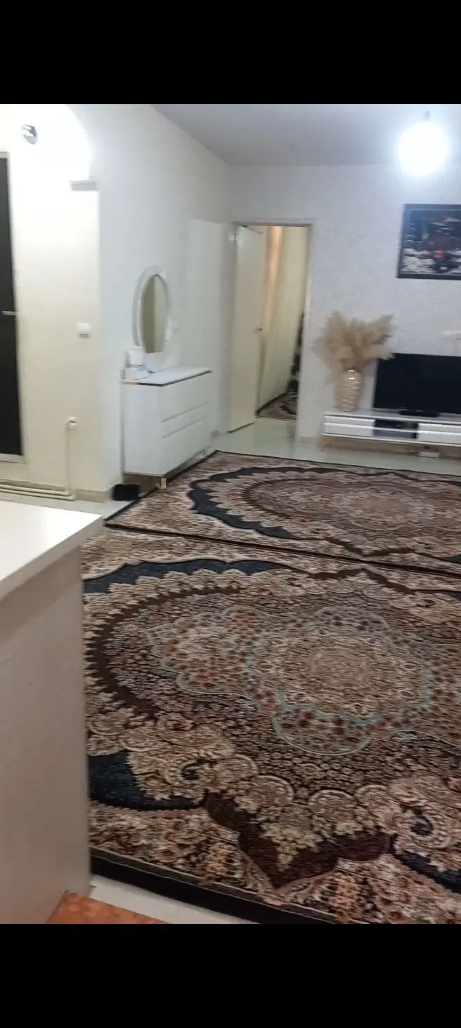 خانه ای اجاره ای در هنر اول شرقی