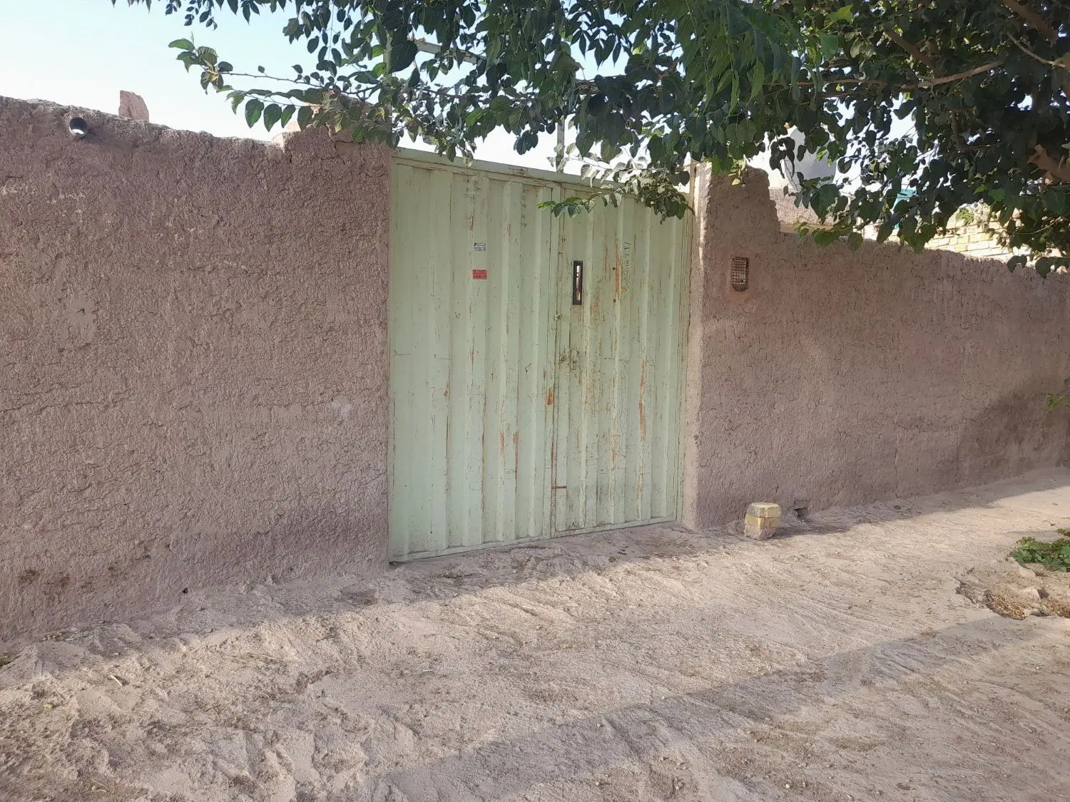خانه قابل سکونت شهرک شهید کازرونی