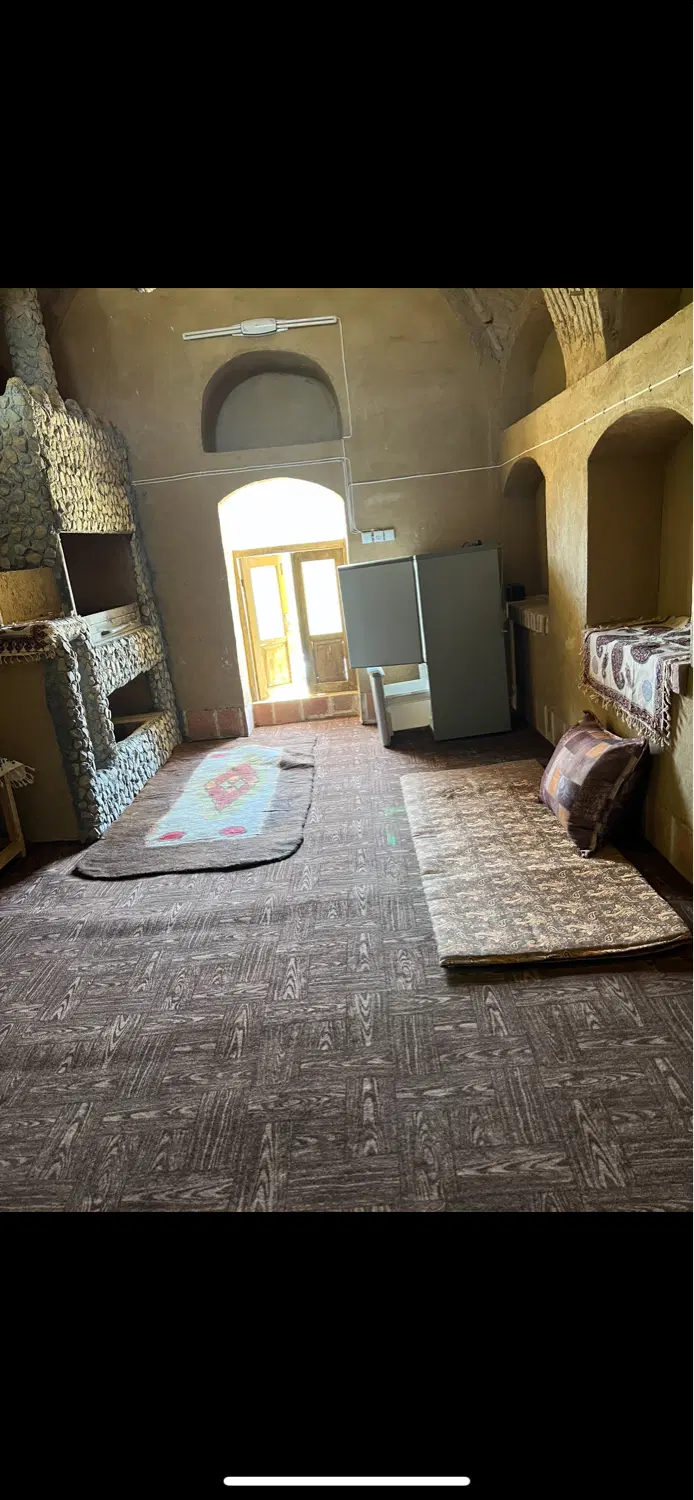 عمارت خشتی ۲ طبقه