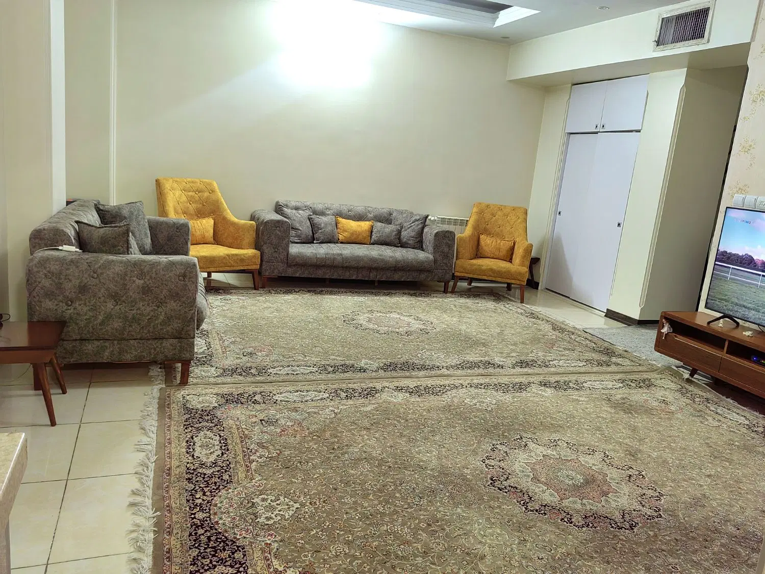 آپارتمان 75متری با پارکینگ و آسانسور در خ آقاجانی