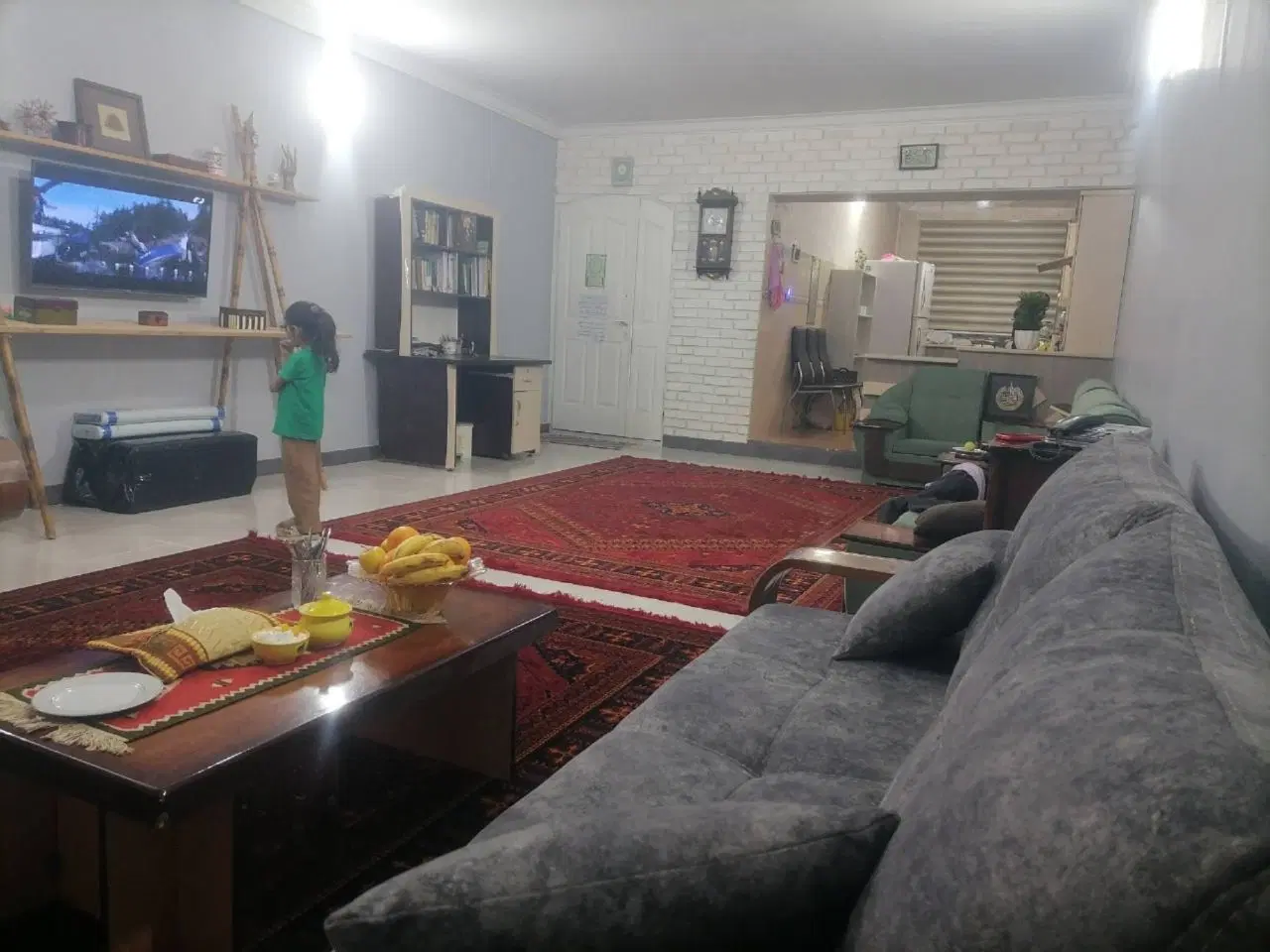اجاره واحد ۱۰۵ متری سپاه ، اصلانی ، خاکستری