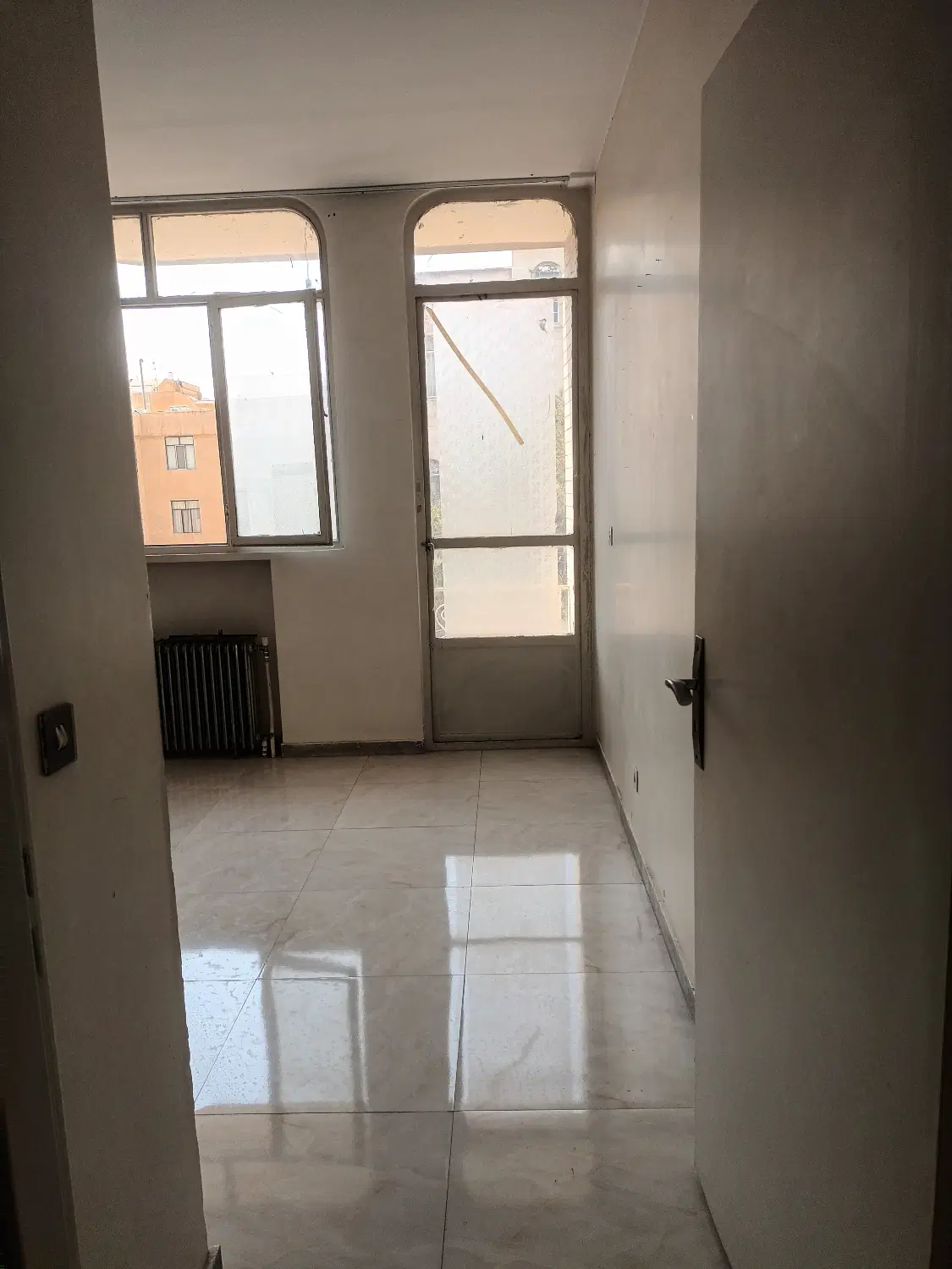 واحد دو خوابه ۸۰ متر حوالی مترو صادقیه