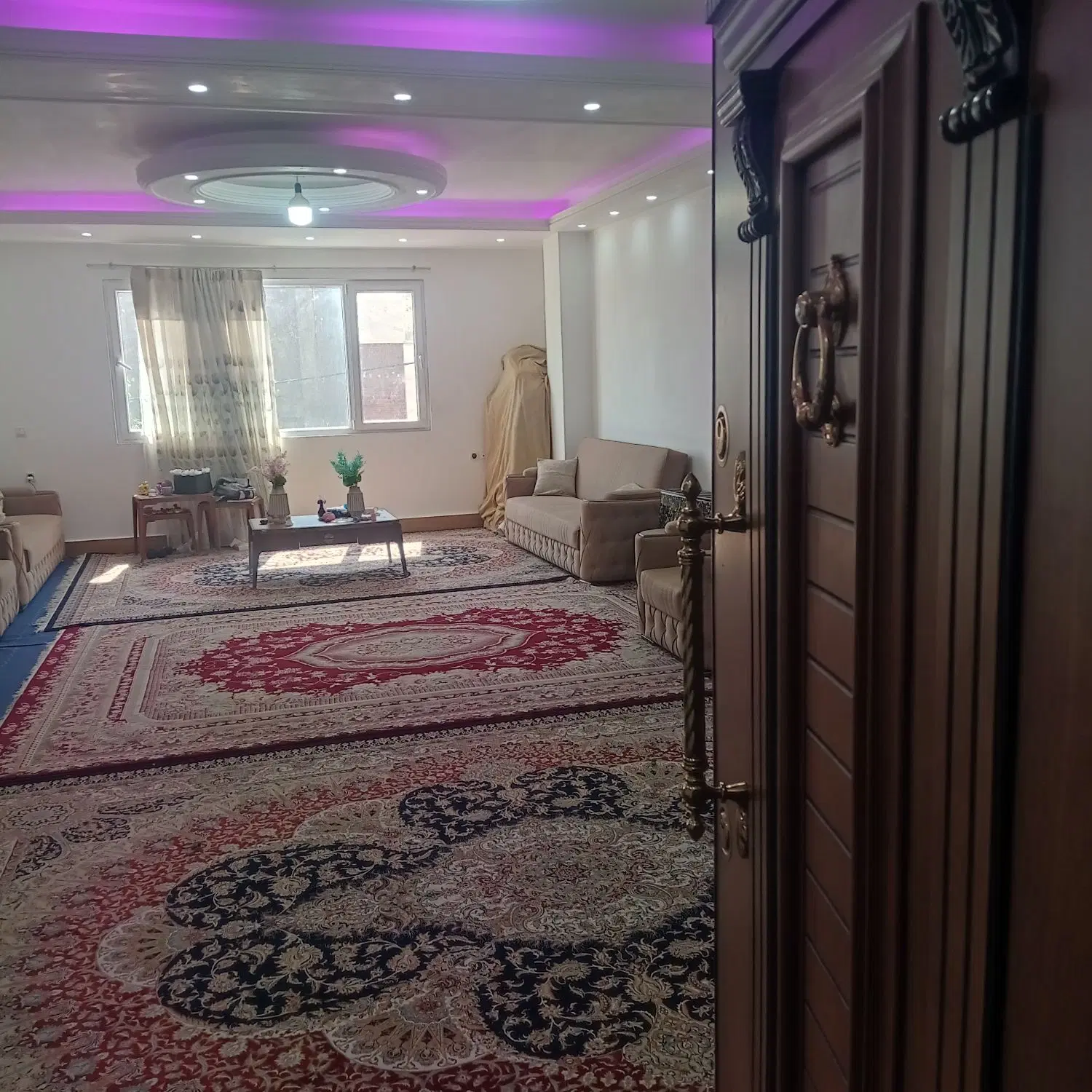 منزل مسکونی نوساز میدان کوهنوردی