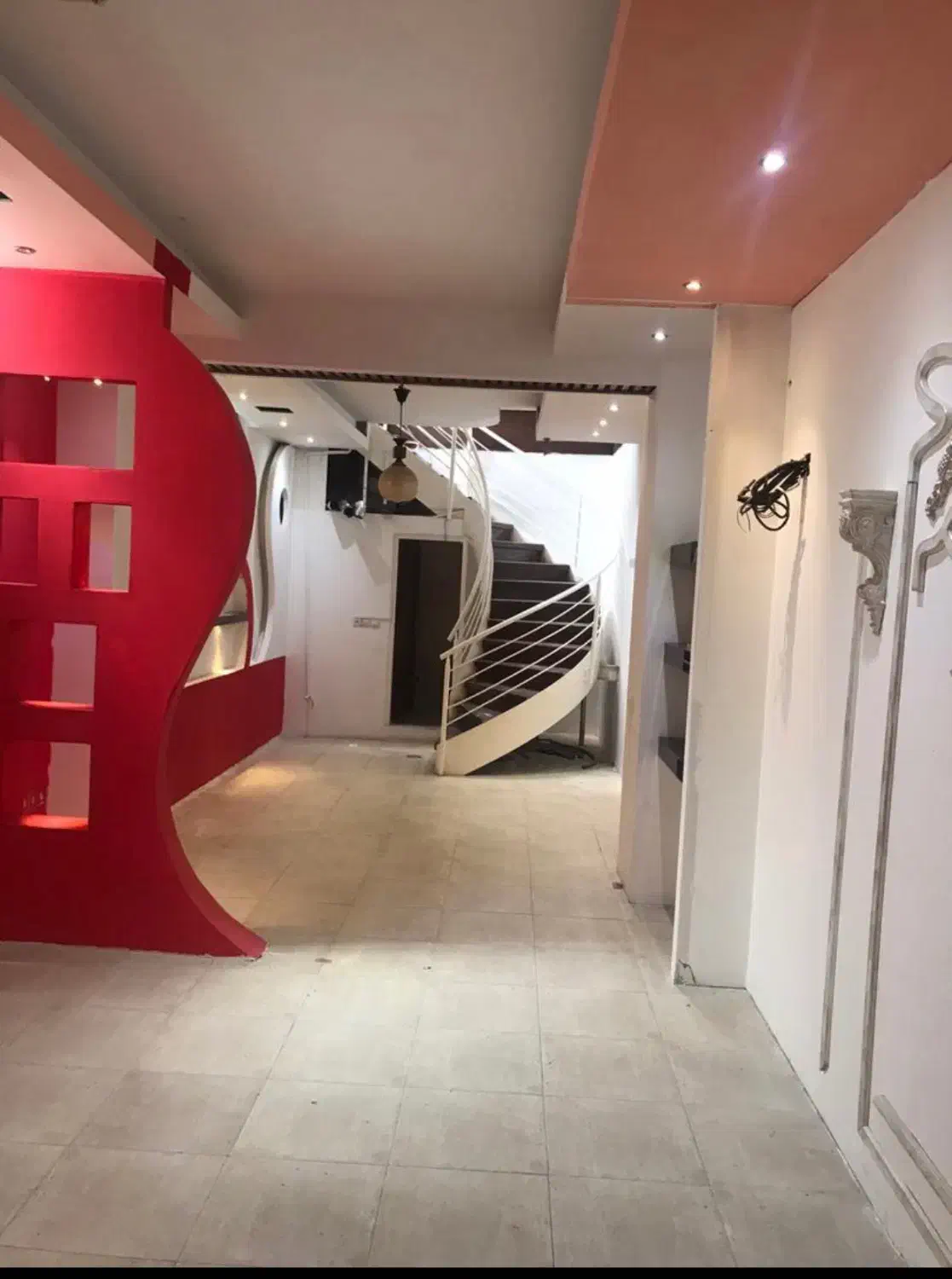 اجاره مغازه ۷۰ متری زیر زمین تجاری