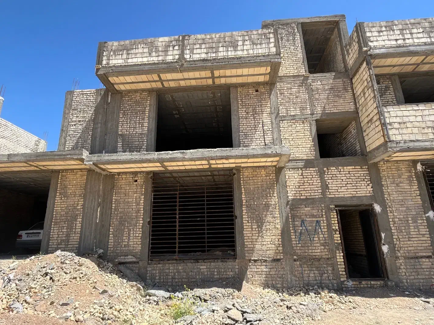 فروش همکف ۱۲۰ متری مسکن ملی ،۲ خواب،وام فعال