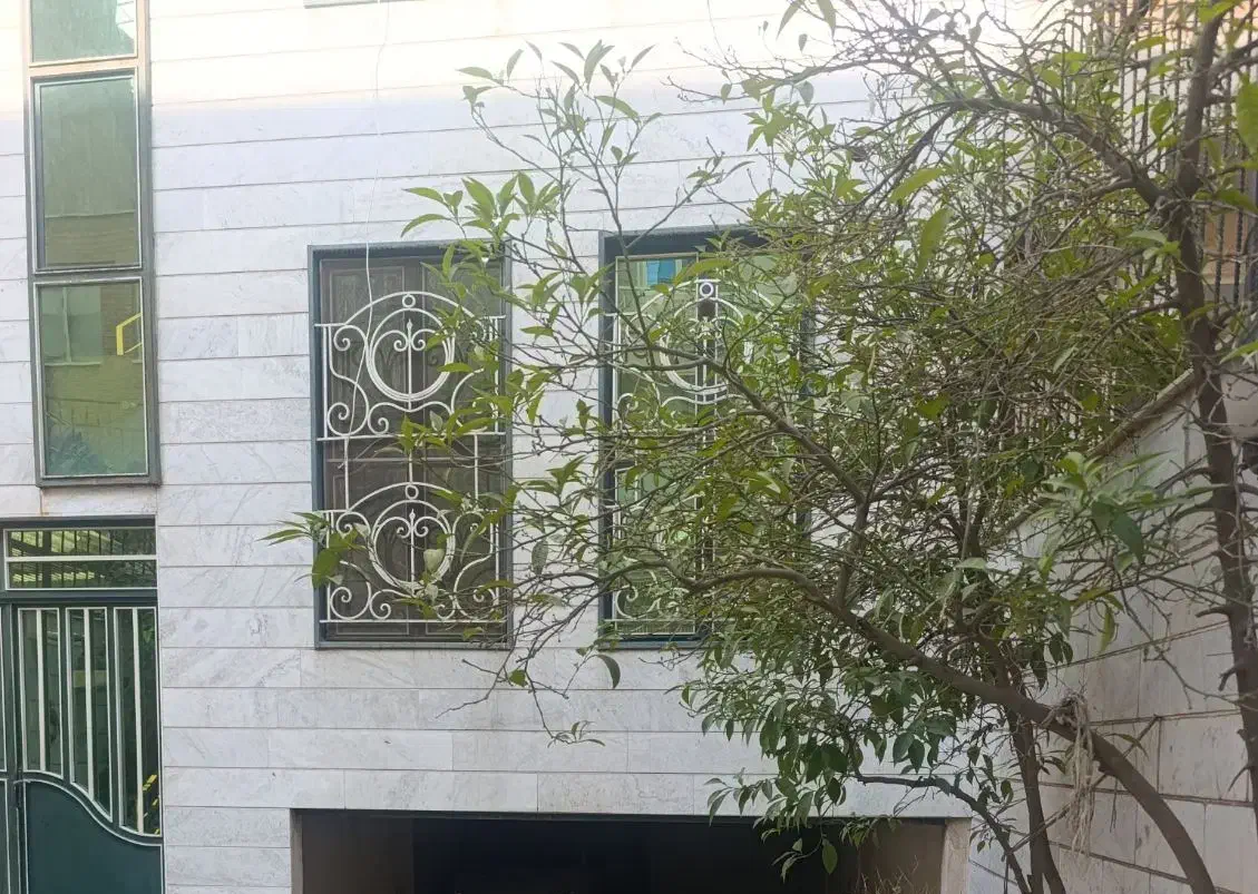 134متر کلنگی بر هشت با جواز ساخت