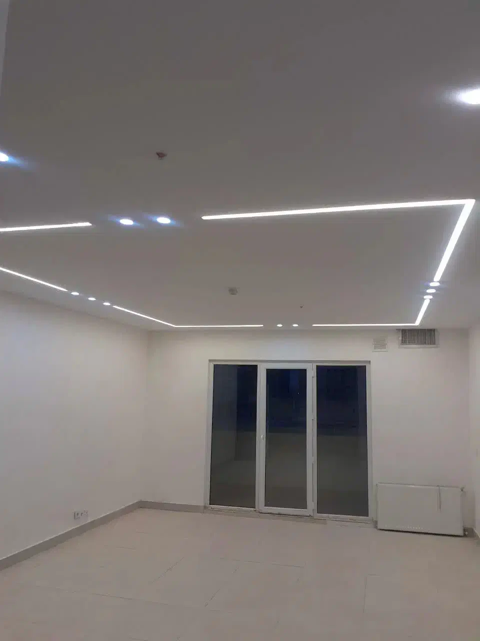 اجاره اپارتمان ۹۴ متری  ۳۰۰ پیش ماهی ۱۲ کرایه